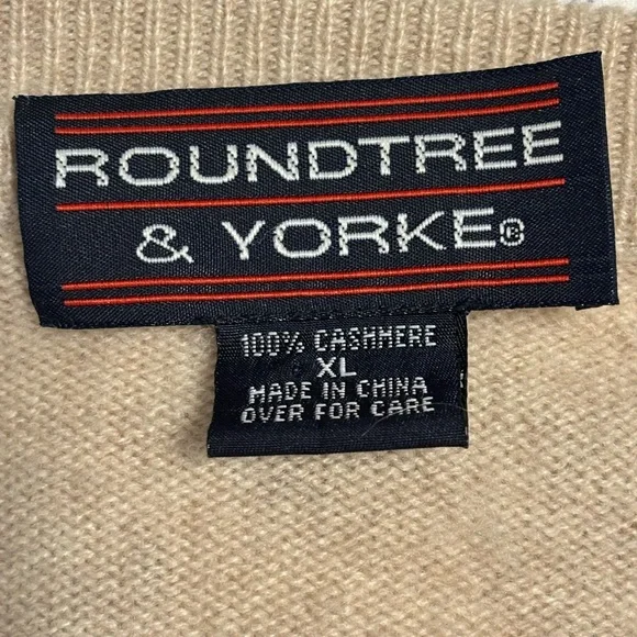 Men’s tan cashmere v-neck sweater XL Roundtree & Yorke “small stain” Super Soft! - Picture 4 of 9